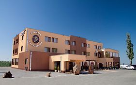 Hotel Hanul De La Rascruce